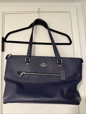 Women’s Coach Gallery Navy Tote